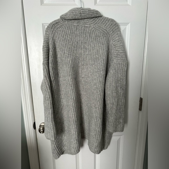 Chunky J. Crew Cardigan - Picture 2 of 4